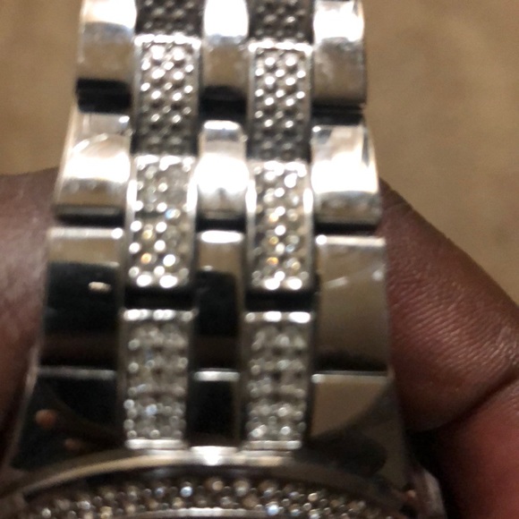 Bulova diamond watch - Picture 4 of 4